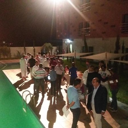 Green Cactus Hotel Benguerir ภายนอก รูปภาพ
